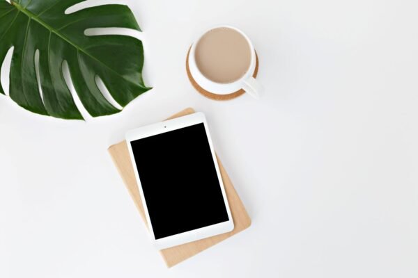Minimalismo Digital: Cómo Simplificar tu Vida en la Era de la Sobrecarga de Información