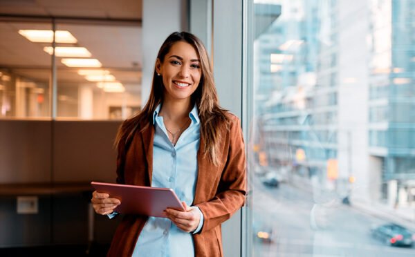 El Camino del Emprendedor: Un Viaje de Retos, Crecimiento y Éxito
